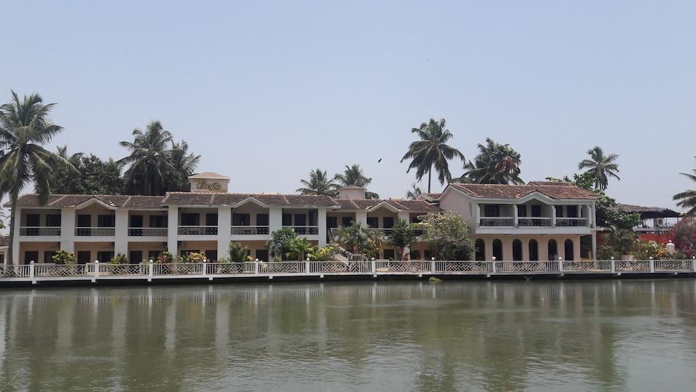 Hotel Riverside Baga Exterior photo